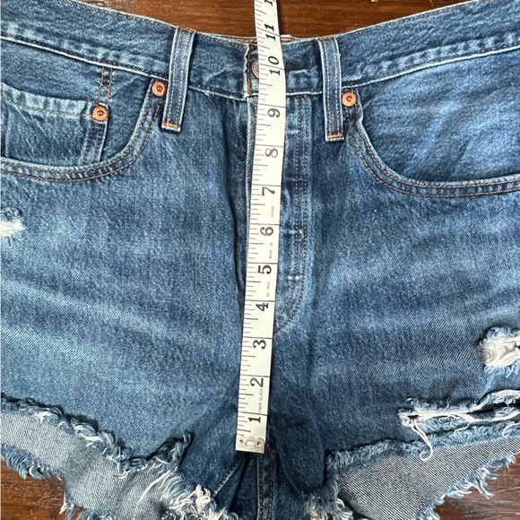 Levi's Premium 501 High-Rise Denim Shorts Medium Wash, Size 27, Button Fly - Picture 5 of 6